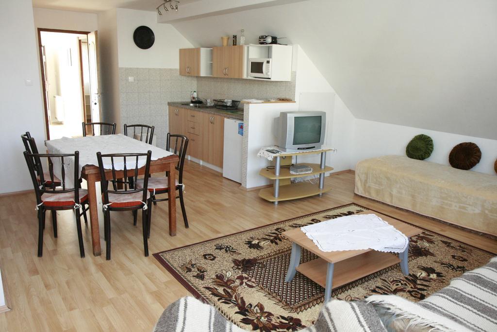 Apartment Kata Štúrovo Exterior foto